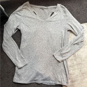 Athleta Light Gray Long Sleeve V-Neck Top